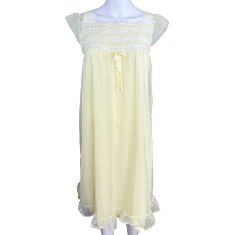 60s McGregor Pastel Yellow Babydoll Nightgown Women’s Medium Made in USA